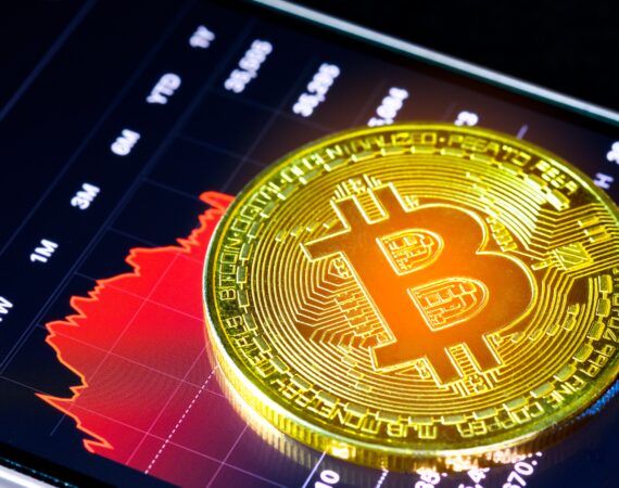 Bitcoin Prices Drop as Whales Sell $1.2B, Entering the Boring Zone